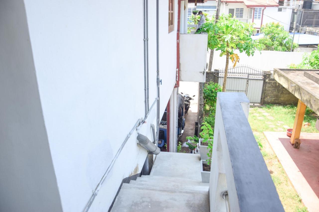 Tharaka Homestay Weligama Buitenkant foto